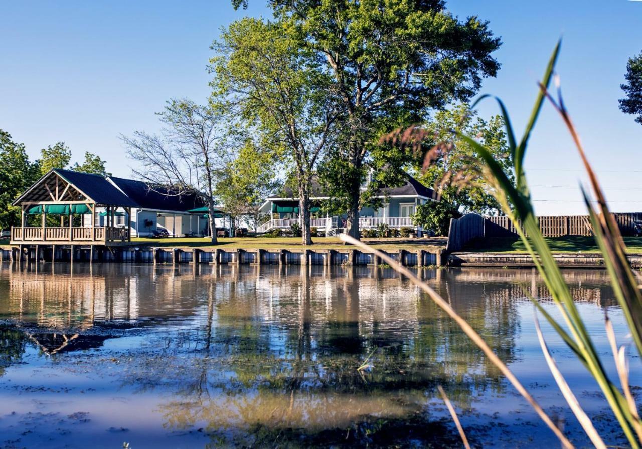 RacelandA Chateau On The Bayou Bed & Breakfast住宿加早餐旅馆 外观 照片